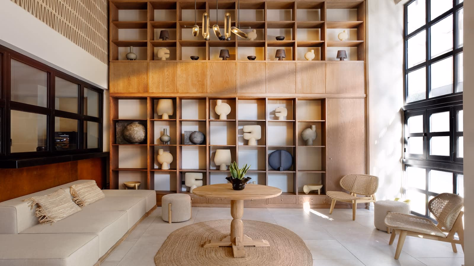 Anise Aluma Athens, Tapestry Collection by Hilton